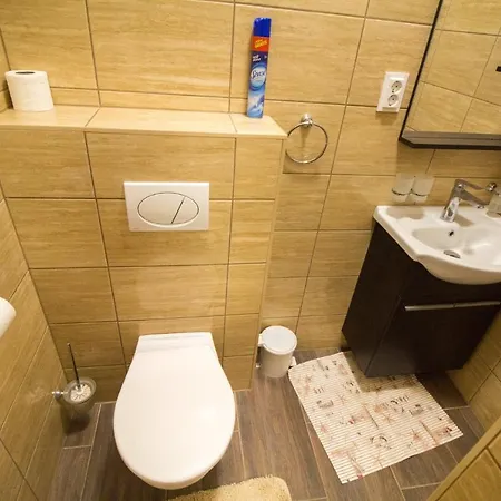Bed & Breakfast M7 Galéria Panzió *