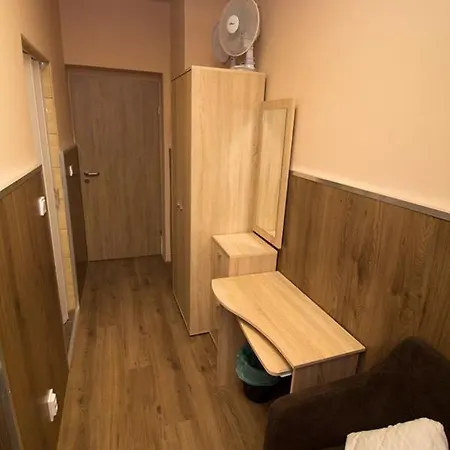 Bed & Breakfast M7 Galéria Panzió