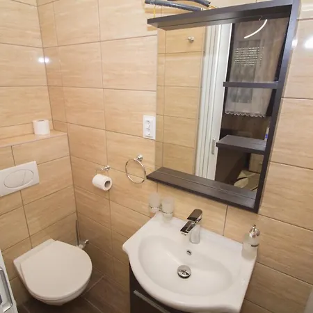 M7 Galéria Panzió Bed & Breakfast