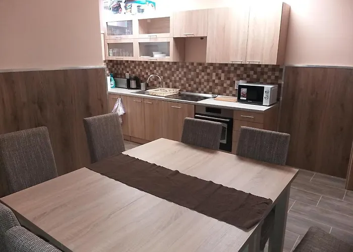 M7 Galéria Panzió Couette-café